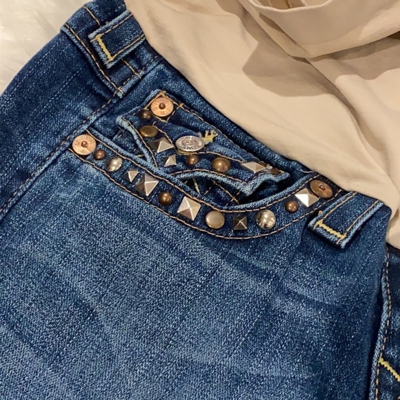 True Religion Studded Distressed Maternity Jeans - Picture 8 of 8
